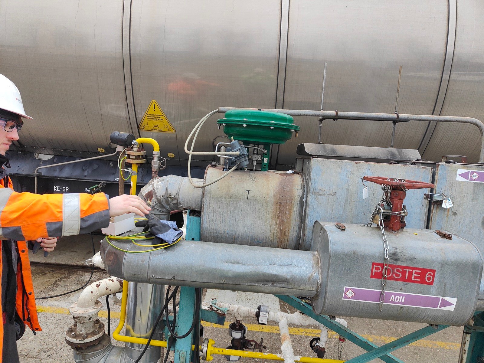 Vanne de régulation et instrumentation terrain sur site chimique